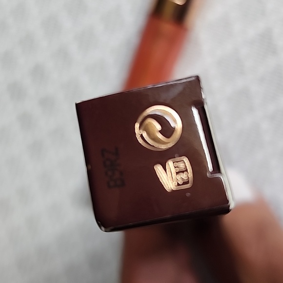 Charlotte Tilbury COLLAGEN LIP BATH in PEACHY PLUMP - Picture 4 of 5